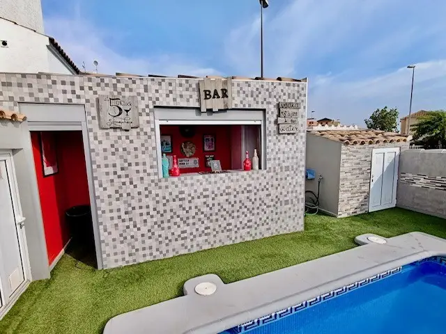 Villa en Venta Los Altos 3 Dormitorios Piscina Privada