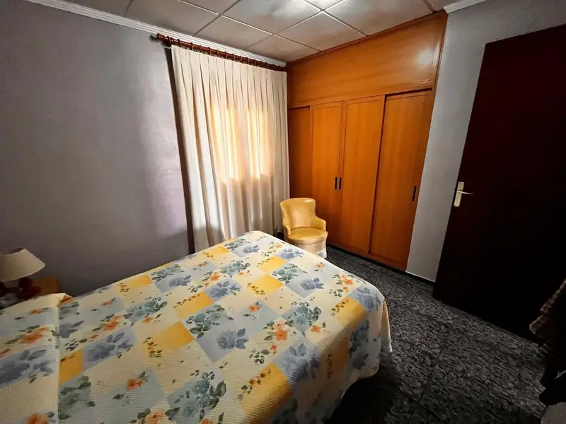 Chalet en Venta en Tavernes Valldigna 3 Dormitorios Jardin Piscina