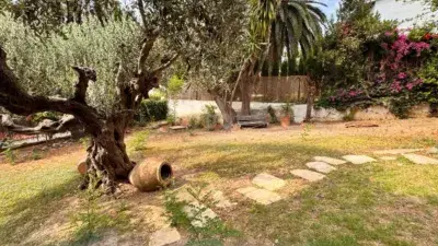 Casa en Sitges con Jardín para Reformar