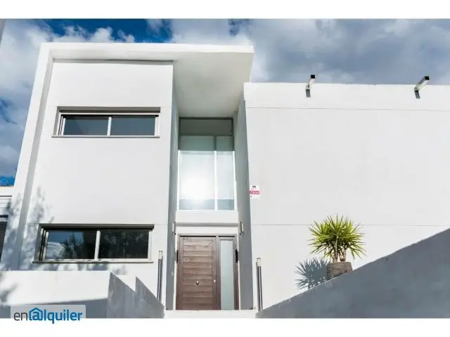 Alquiler Casa Piscina La Canada Lujo 3 Dormitorios