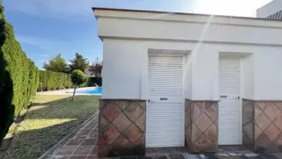 Apartamento en venta en Urbanizaci
ón Añoreta con vistas al mar