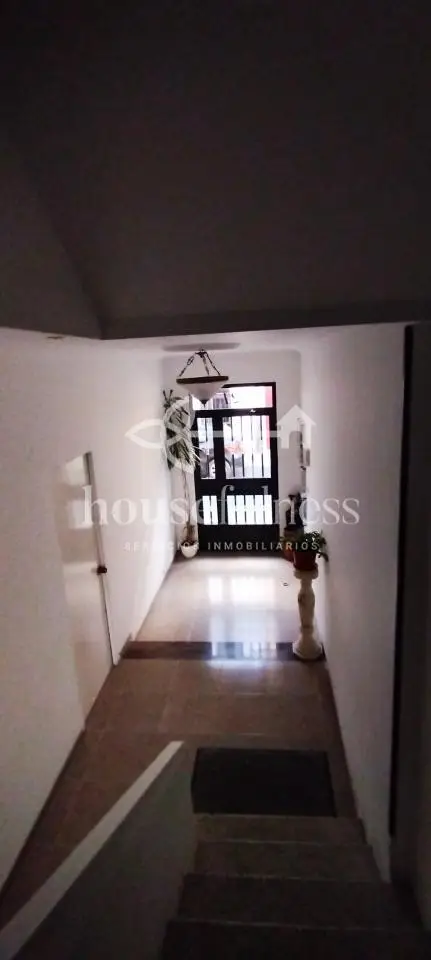 Casa adosada en venta en La Gándara Narón con trastero y garaje