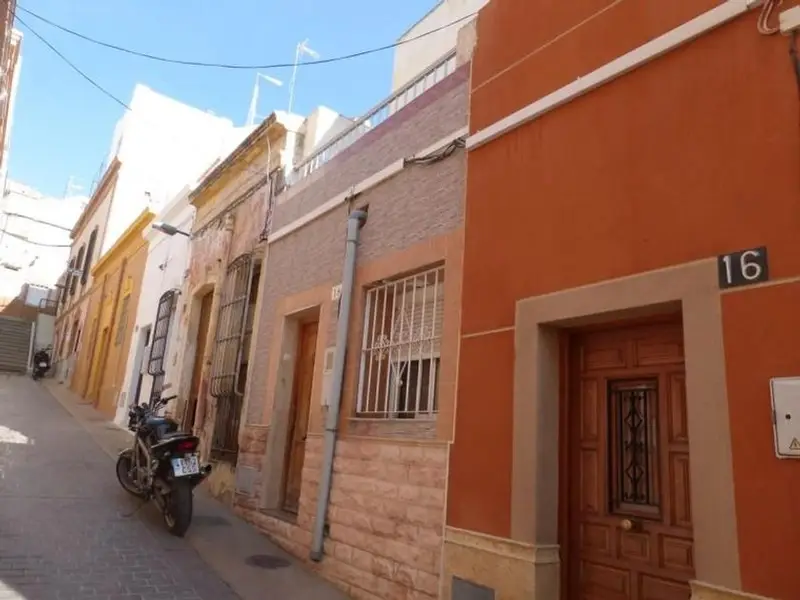 Chalet en Subasta Judicial Almeria Oportunidad Inversion