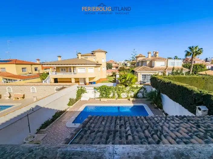 Villa 3 Dormitorios en Aguas Nuevas Torrevieja