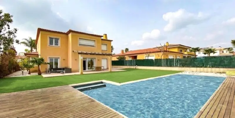 Chalet de Lujo 6 Habitaciones Reus Gaudi Golf