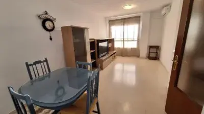 Piso en Alquiler en Camas - 3 Dormitorios, 2 Baños, Piscina