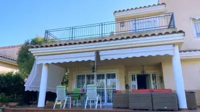 Chalet en Urbanizacion Privada con Piscina y Seguridad 24h