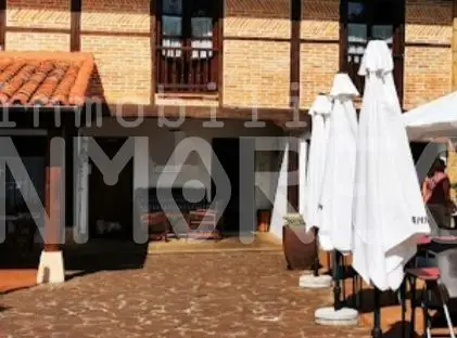 Venta Local Comercial con Calefacci	ón en Novales