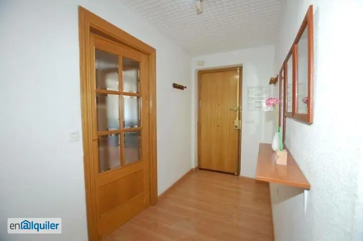 Alquiler piso estudiantes 4 dormitorios Ronda Granada