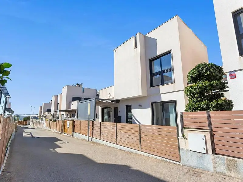 Villa 5 Dormitorios Piscina Privada Torrevieja