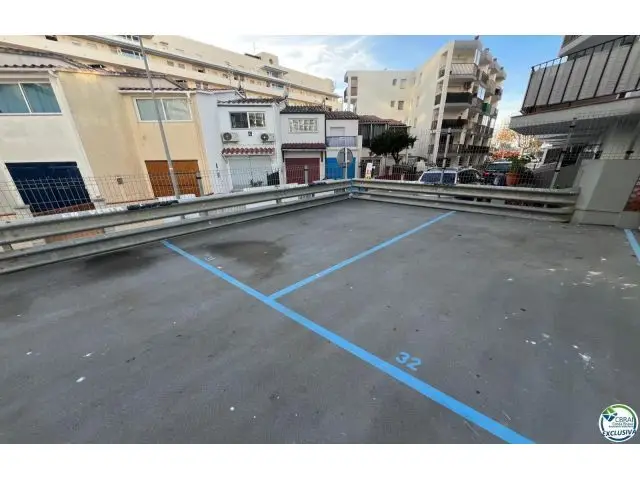 Garaje en Venta Empuriabrava Parking Seguro 21m2