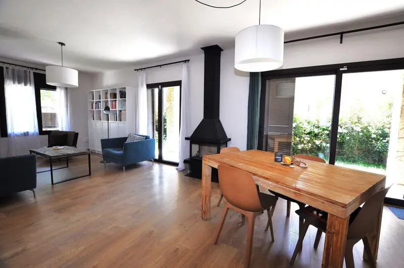 Chalet en venta Sant Pere Pescador 4 habitaciones 2 banos