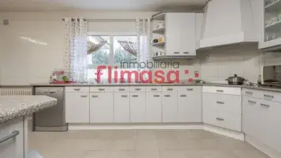 Chalet en venta en El Bosque Villaviciosa de Odon