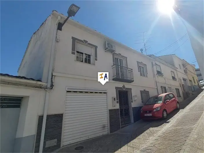 Casa Adosada 4 Dormitorios Castillo de Locubin Jaen