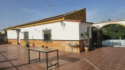 Chalet unifamiliar en venta en Gines
