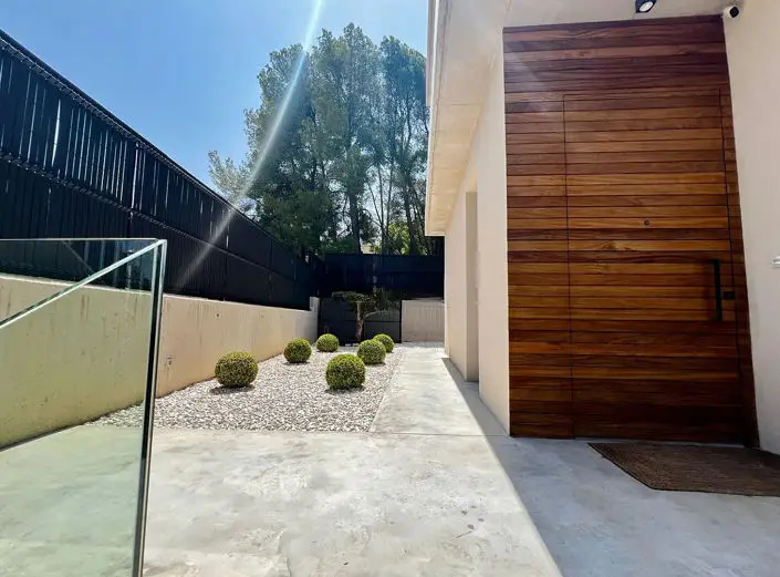 Villa de Lujo 4 Dormitorios con Piscina y Vistas al Castillo en Biar Alicante