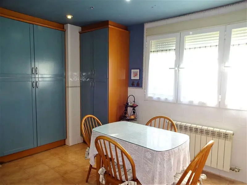 Chalet en Venta Cúllar Vega Gran Capacidad