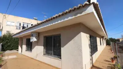 Chalet en venta en Alborache