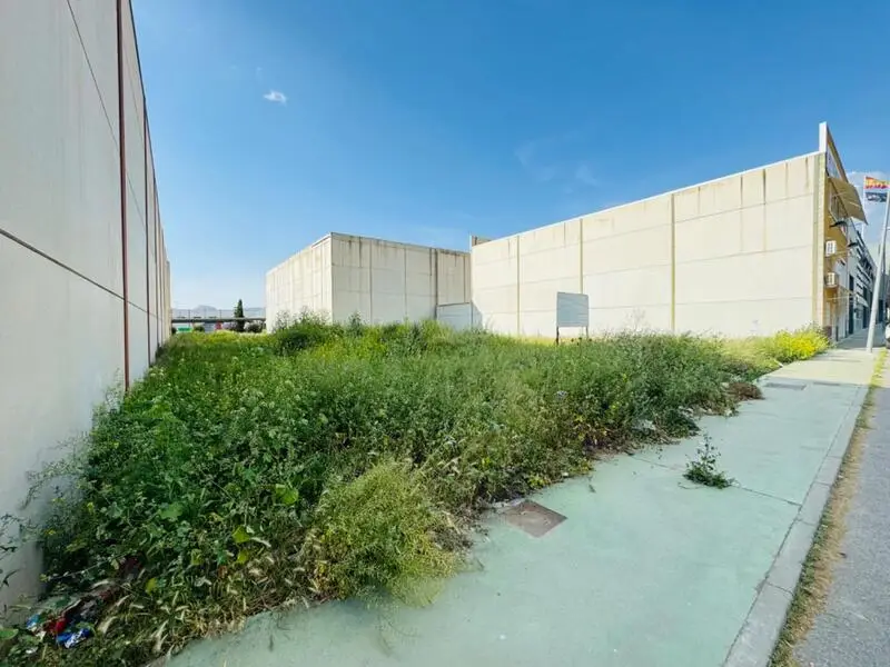 Terrenos Industriales en Venta: 800m² Totales