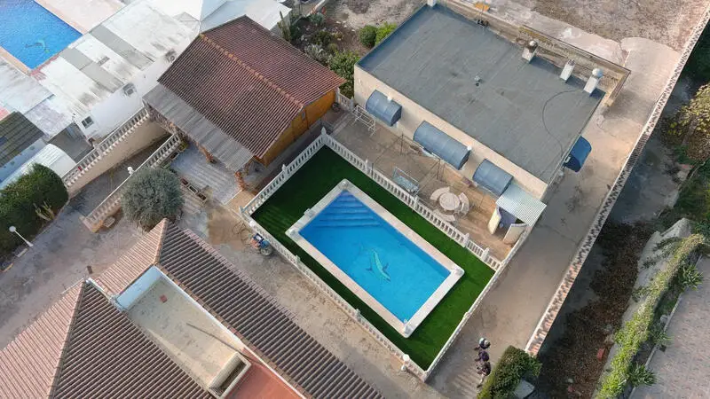 Villa Rustica en Albatera con Piscina y Casita Independiente