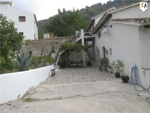 Casa Rural con 11 Dormitorios en Montefrío