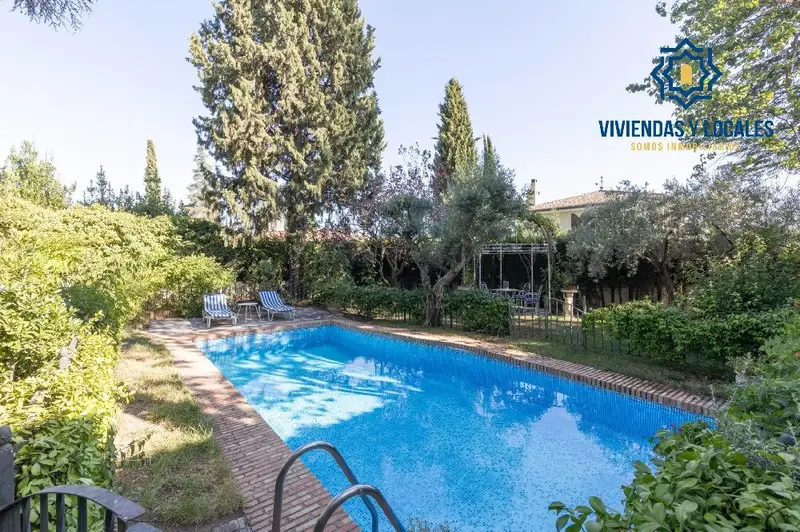 Venta Chalet con Piscina Cortijo del Aire Albolote