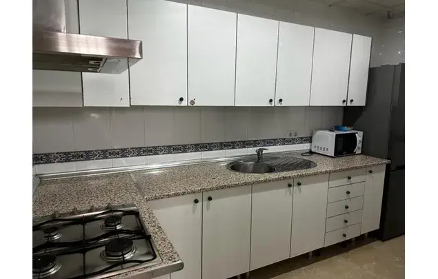 Alquiler Apartamento 4 Dormitorios Granada 3-24 Meses