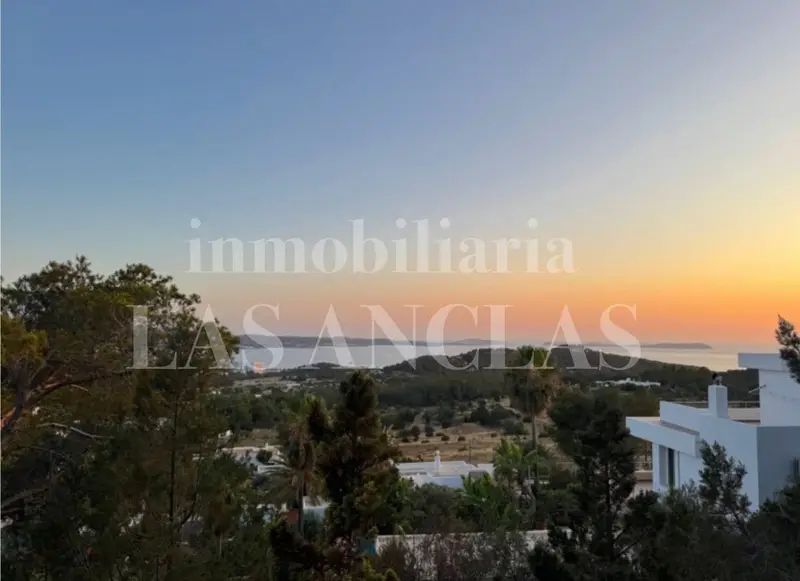 Chalet en Venta San Jose Ibiza con Vistas al Mar y Proyecto de Ampliacion