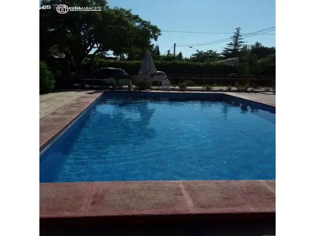 Parcela Urbana en Albacete 146m2 Vivienda 1270m2 Parcela Piscina Barbacoa