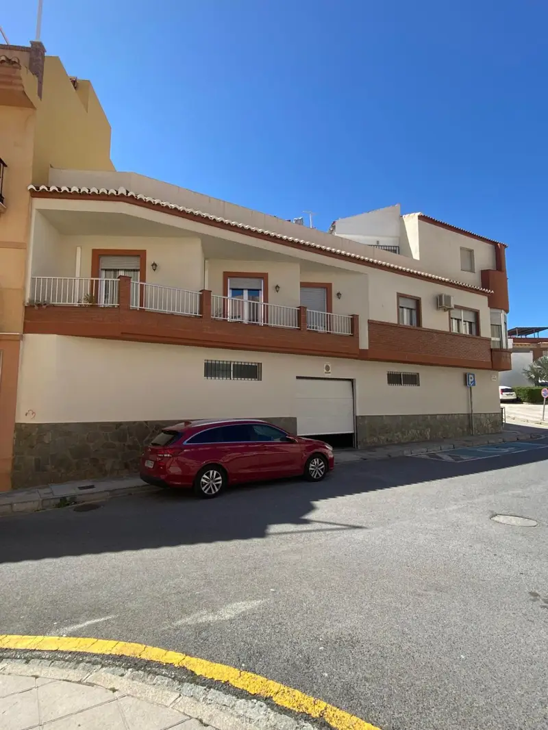 Casa en Venta Puerto de Motril 4 Dormitorios 2 Baños Garaje