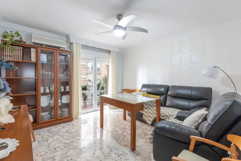 Piso en Venta en Granada Ciudad 3 Dormitorios Balcon Plaza Garaje Opcional