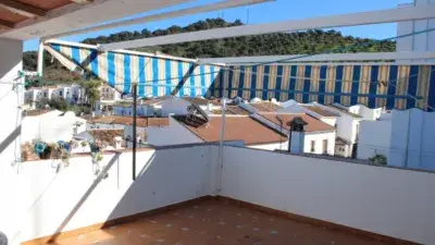 Casa Rural en El Gastor con Vistas Montañosas y Terrazas
