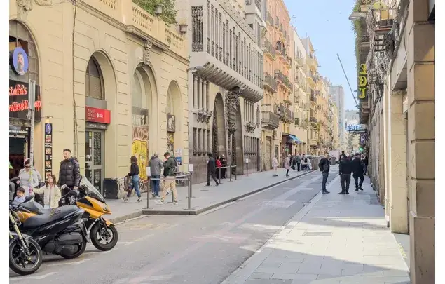 Habitaci
ón 187m
² Barcelona Alquiler Temporada Media Larga