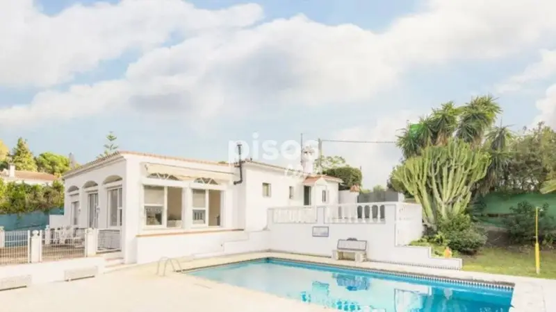 Casa Rustica en Venta Punta Plata 3 Dormitorios Piscina Establo