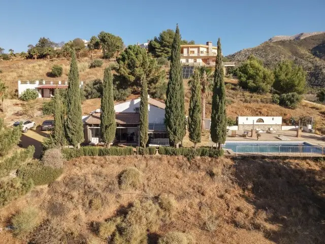 Casa Rural con Vistas Panorámicas 4 Dormitorios Piscina Alozaína