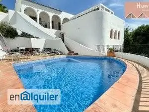 Casa en Olivella con Vistas Impresionantes y Piscina