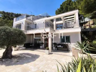 Villa de Lujo Moderna en Altea Hills con Vistas Panorámicas