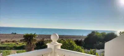 Casa Adosada en Primera Linea de Playa Benajarafe