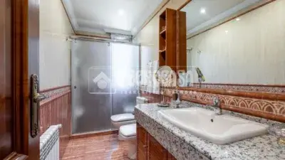 Casa Unifamiliar en Campodón con Piscina y Apartamento