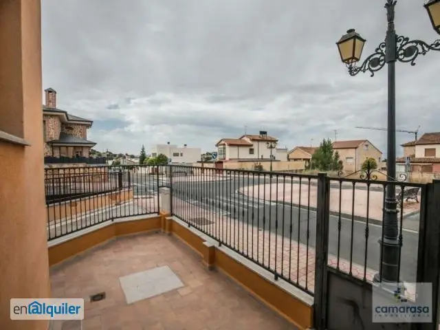 Alquiler chalet en C/ Gloria Fuertes