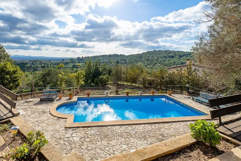 Chalet en venta en Esporles Mallorca 4 habitaciones 2 baños piscina