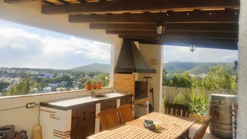 Casa Aislada con Vistas al Mar y Montaña 4 Dormitorios Piscina