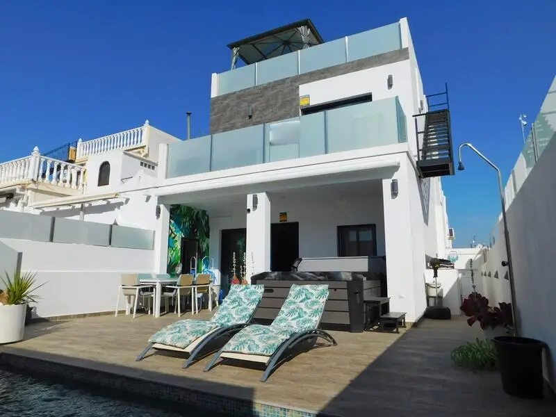 3 Cuarto Adosado en venta
San Miguel de Salinas, Alicante