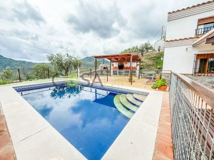 Villa Rustica 6 Dormitorios Colmenar Malaga Piscina Privada