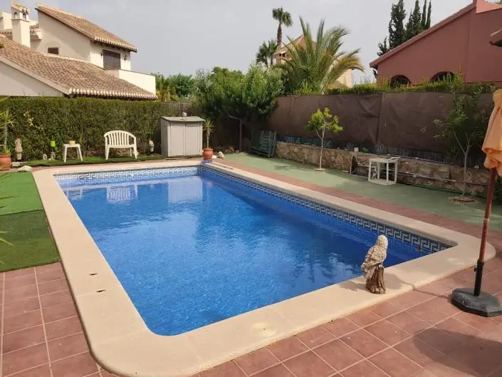 Villa en Venta 3 Dormitorios Hacienda Del Alamo