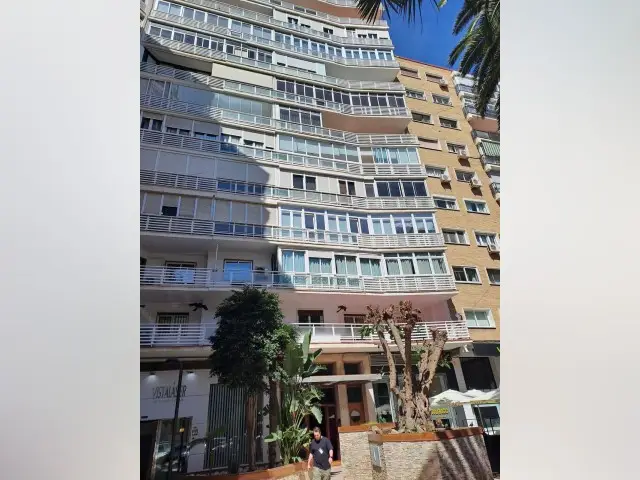 Piso 4 Dormitorios Malaga Centro Venta