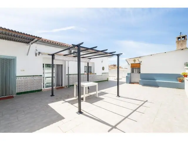 Casa Reformada en Peligros 4 Dormitorios Gran Patio