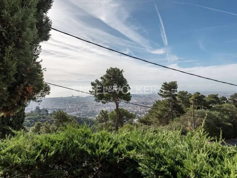 Villa Modernista en Vallvidrera con Vistas a Barcelona