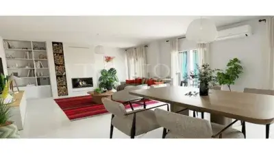 Chalet en Venta en Rivas Vaciamadrid 4 Dormitorios 208m2