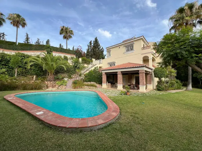 Villa 4 Dormitorios en Venta Marbella